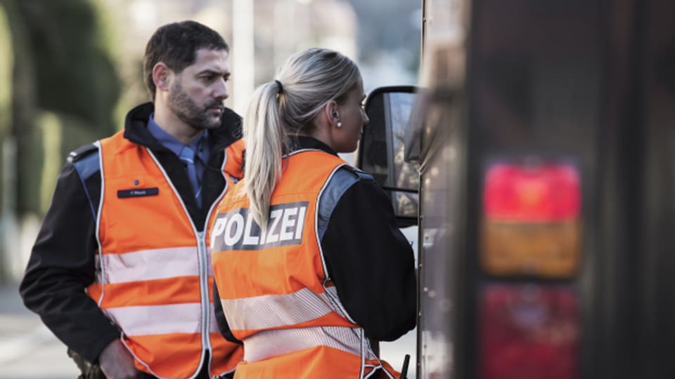 Dürfen in Zukunft auch verdeckt fahnden und ermitteln: Solothurner Kantonspolizisten.