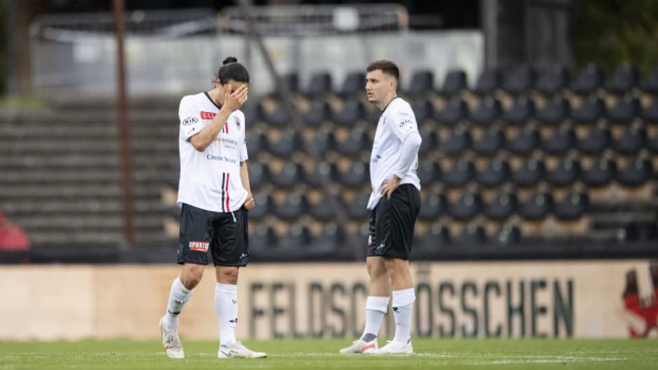 Grosse Enttäuschung bei Aarauer Spielern nach der knappen Cup-Halbfinal-Niederlage gegen Luzern.