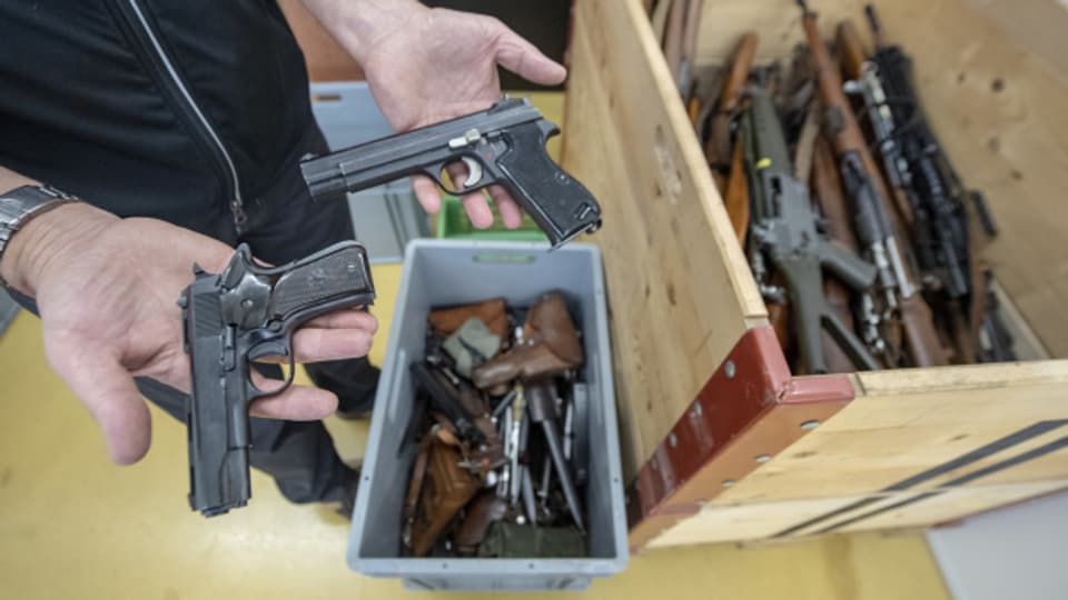 Die Kantonspolizei macht regelmässig Waffenabgabeaktionen