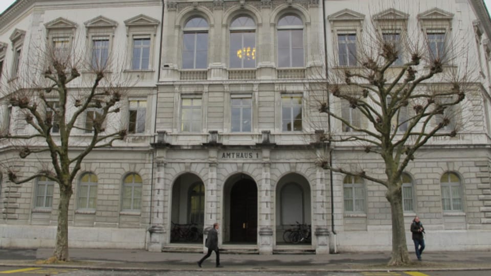Das Obergericht des Kantons Solothurn spricht einen Mann frei vom Vorwurf, er habe mit zwei Töchtern sexuelle Handlungen begangen.