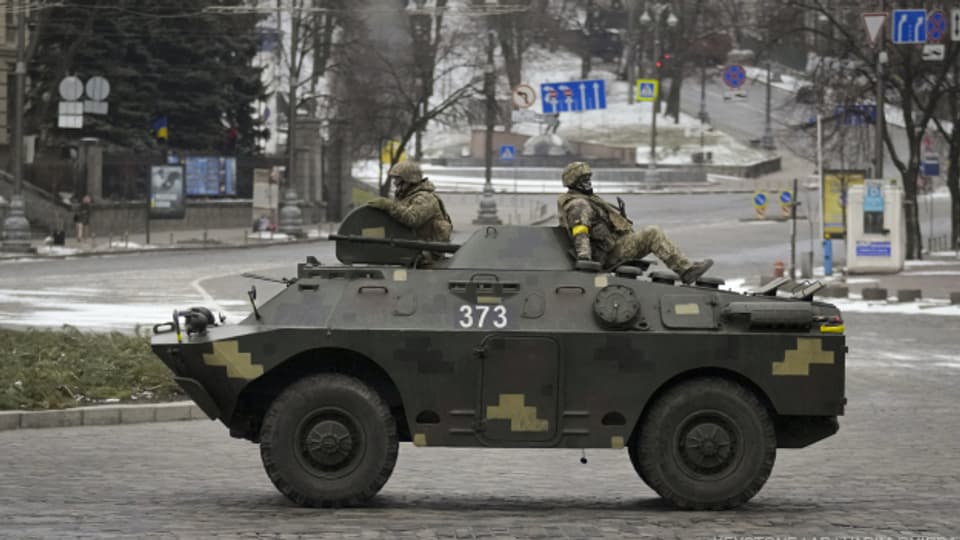 Panzerfahrzeug der ukrainischen Armee in Kiew.