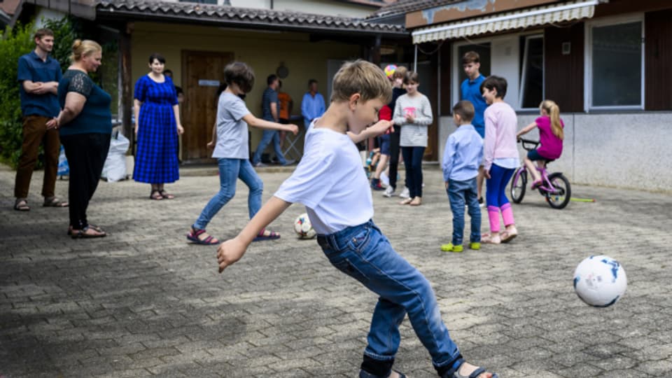 Ukrainische Flüchtlinge in der Schweiz: Sie brauchen ein Dach über dem Kopf, Arbeit und Unterricht.