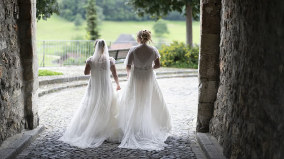 Die Aargauer und Solothurner Zivilstandsämter merken noch keinen Ansturm für gleichgeschlechtliche Hochzeiten.