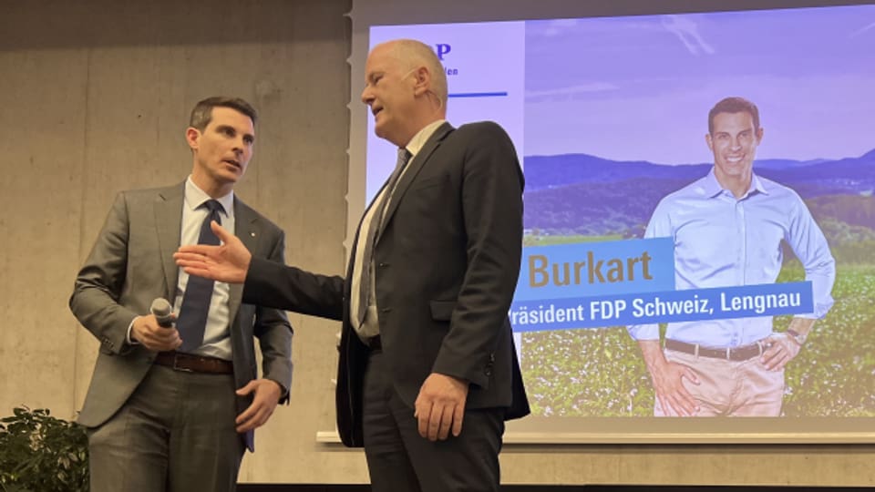Regierungsrat Stephan Attiger leitete die (einstimmige) Nomination von Thierry Burkart am Parteitag der FDP Aargau in Buchs.