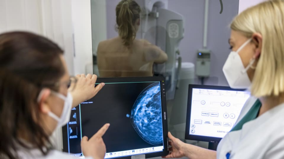 Alle Frauen zwischen 50 und 69 sollen zur Mammografie.