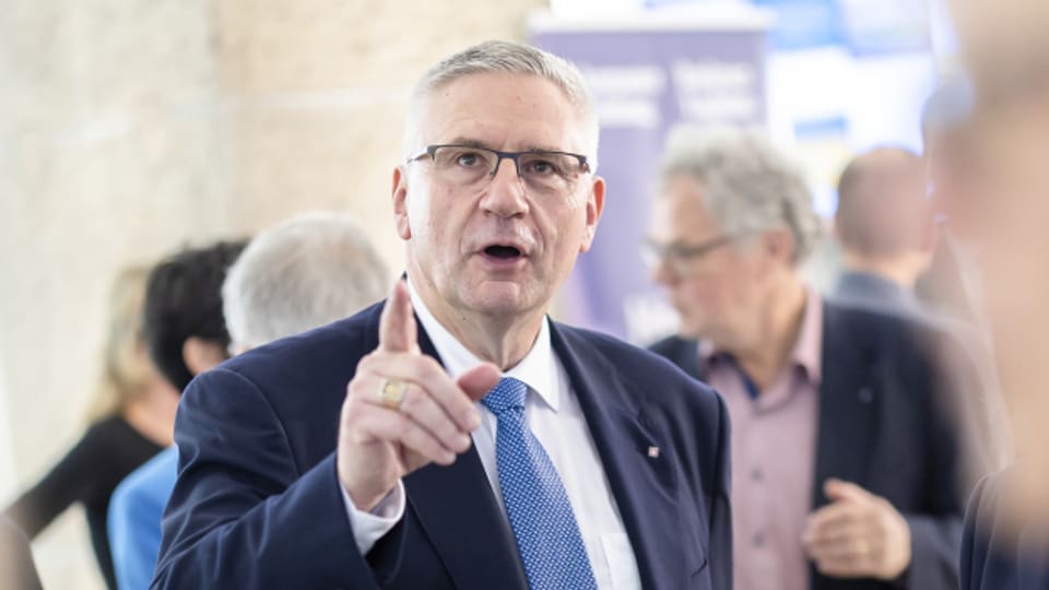 Parteipräsident Andreas Glarner kontert Vorwürfe an SVP-Parteileitung.