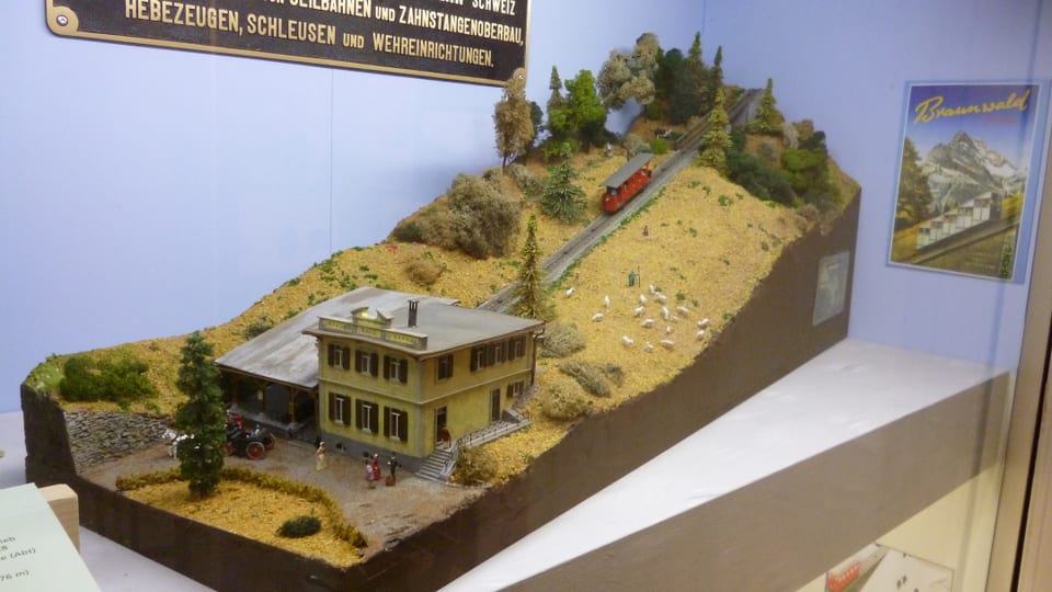 Bergbahn-Ausstellung im Schloss Hünegg