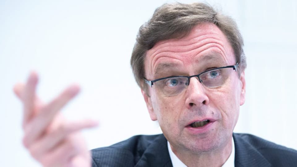 Regierungsrat Hans-Jürg Käser verteidigt seinen Sparvorschlag.