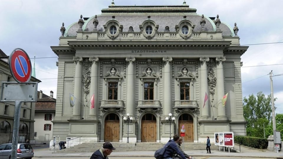 Die Finanzkommission hat sich vor Ort davon überzeugen lassen, dass eine Sanierung des Berner Stadttheaters nötig ist.