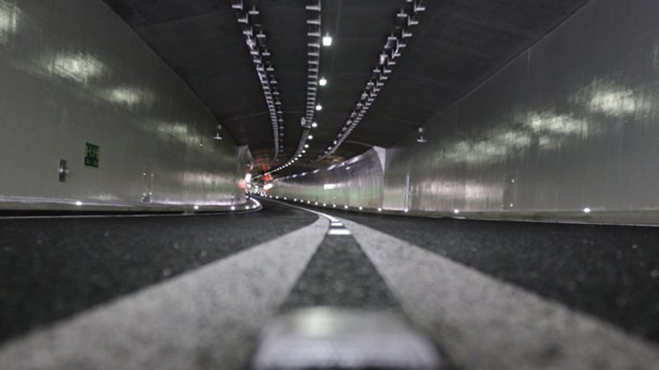 Das Bundesamt für Strassen wird in den nächsten Jahren alle acht A8-Tunnels von Wimmis bis Brienzwiler mit Fluchtwegen ausstatten.