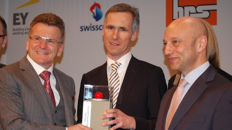 SVC-Gründer Hans-Rudolf Müller (links) mit Preisträger Axel Förster (Rychiger) und Daniel Bloch (Camille Bloch).