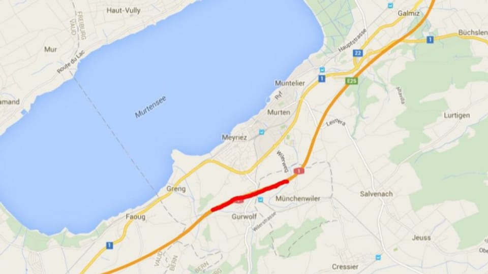 Betroffen ist der Autobahnabschnitt A1 südlich von Murten, insbesondere der Tunnel Les Vignes (rot)