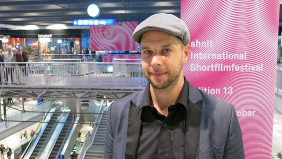Olivier van der Hoeven hat das Kurzfilmfestival Shnit nun auch in den Berner Bahnhof gebracht.