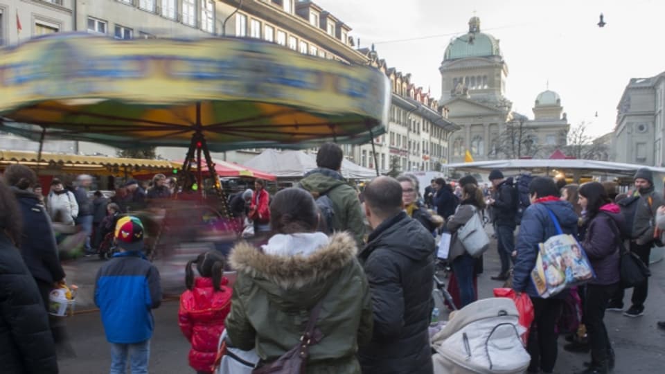 Viele Menschen in Bern – nicht alle jedoch in Shoppinglaune.