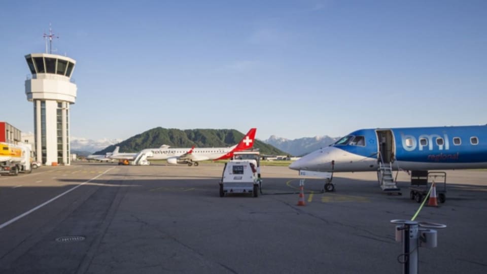 Auf dem Flughafen Bern Belp sollen wieder Charterflüge mit Skitouristen aus Grossbritannien landen.