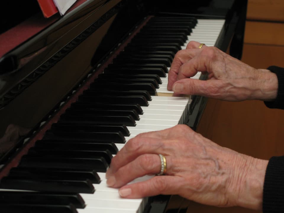 Eine Berner Studie sagt, warum immer mehr Ältere ein Instrument lernen