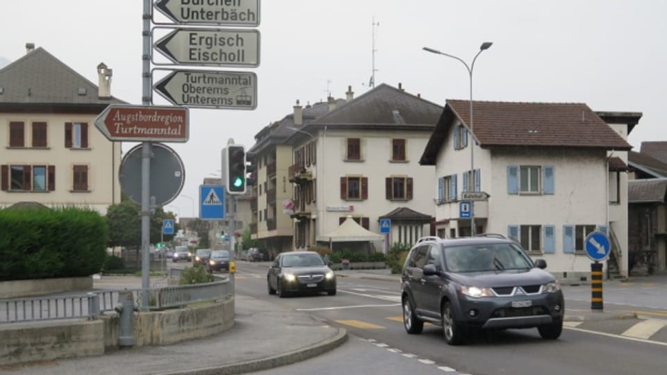 Rund 16'000 Fahrzeuge fahren täglich durch das 1000-Seelendorf Turtmann.
