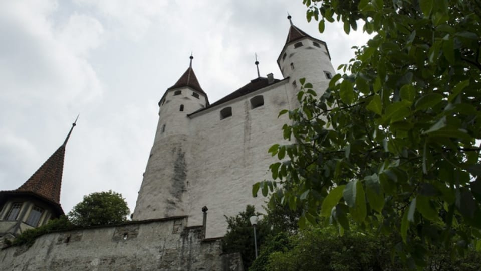 Der alte Teil des Schloss Thun, der Donjon, gehört der Stadt Thun.