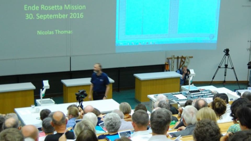 Abschied von Rosetta bei vollem Hörsaal im Haus der exakten Wissenschaften der Uni Bern.