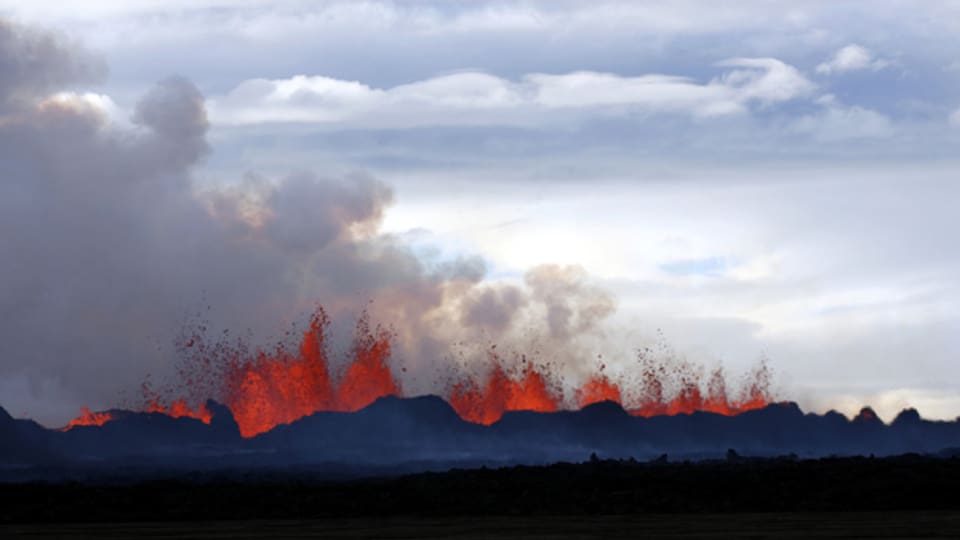 Auf Island glüht die Lava.
