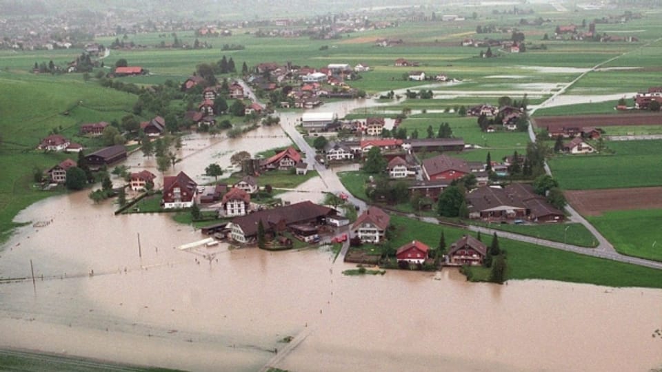 Hochwasser wie das im Frühling 1999 hatten die Schwachstellen des laufenden Hochwasserschutzes aufgezeigt.