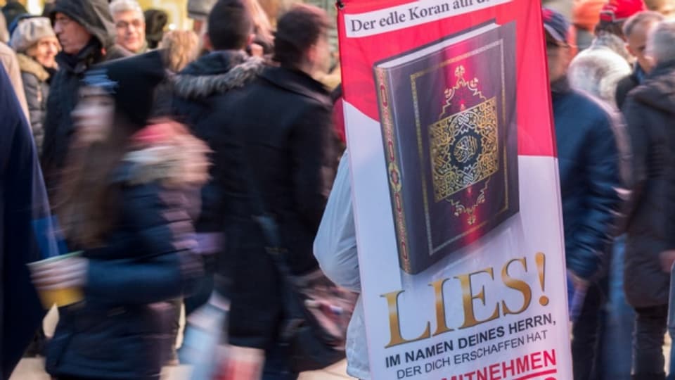 Anders als hier in Deutschland bleibt «Lies!» in Bern erlaubt.