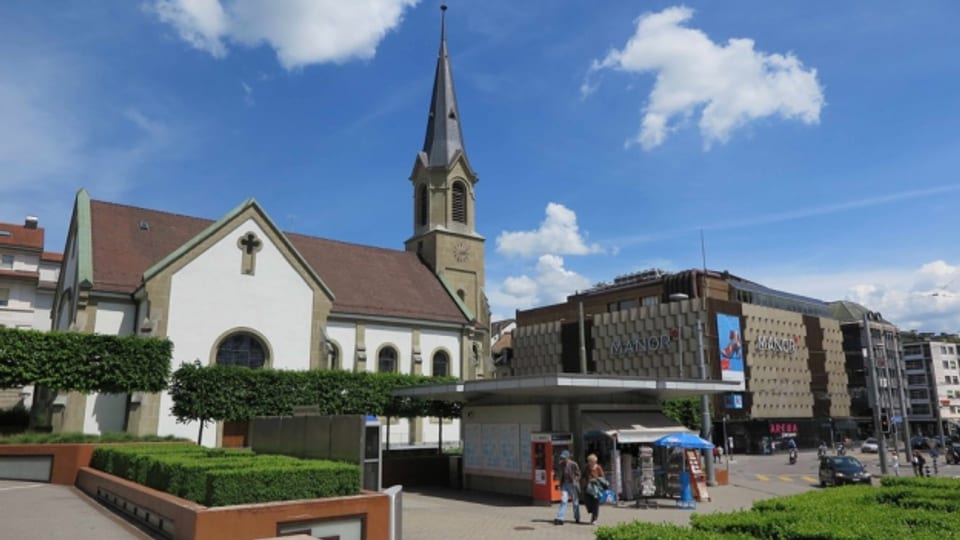 Die reformierte Kirche befindet sich heute mitten im Freiburger Stadtzentrum.