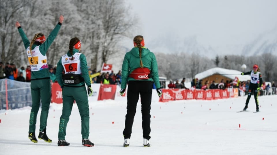 Die Langlauf-Wettkämpfe fanden im Goms statt, das Skispringen in Kandersteg.