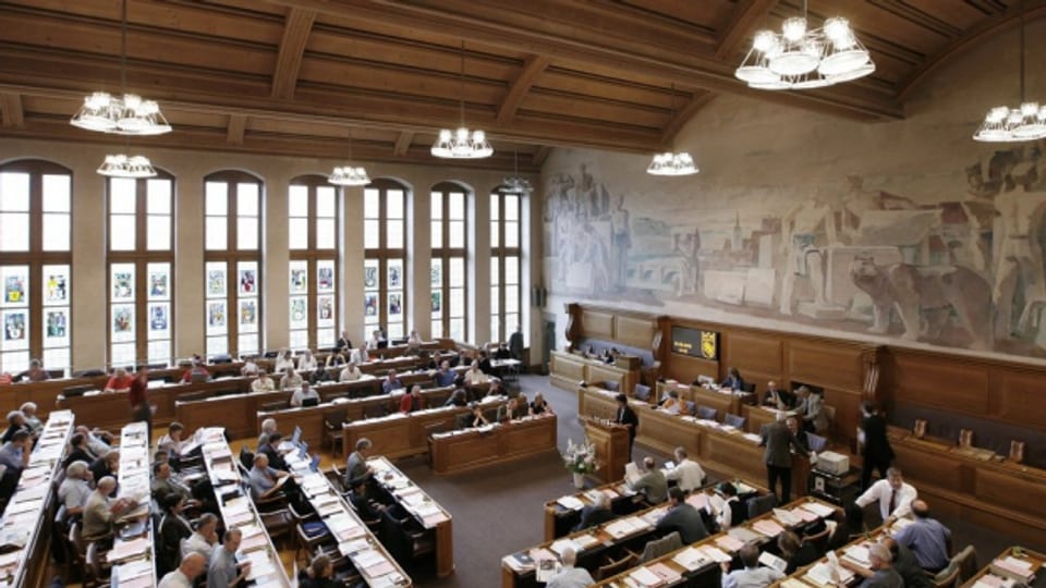 Einigkeit im Berner Rathaus: Volk soll Sozialhilfegesetz beurteilen