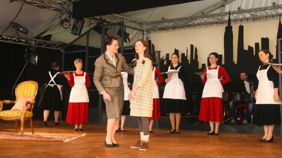 Szene aus dem Musical «Annie» in Murten.
