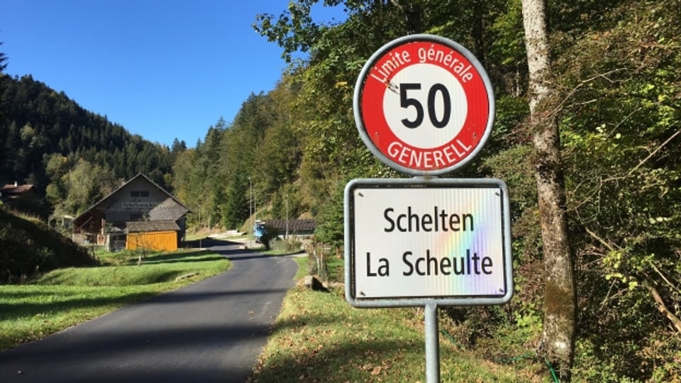  Schelten ist eine Exklave, grenzt an die Kantone Solothurn und Jura.