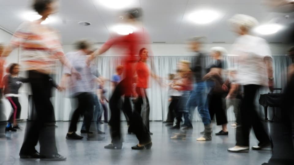 Die tanzenden Frauen sind zwischen 65 und 88 Jahre alt.