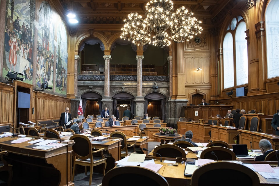 Zehn Kandidatinnen und Kandidaten bewerben such für die beiden Freiburger Ständeratssitze.