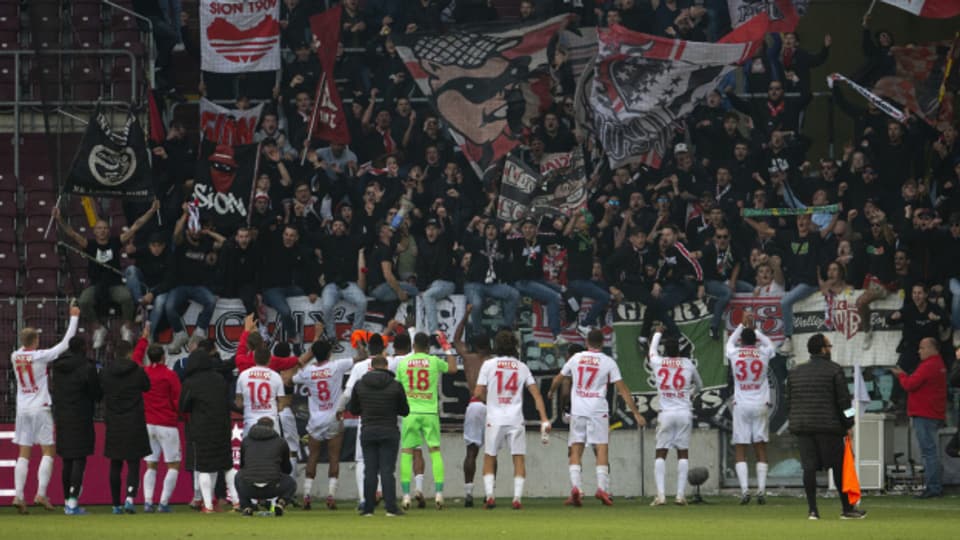 Die Walliser konnten wieder einmal mit den Fans feiern: Nach fünf Niederlagen gewann der FC Sion gegen Servette mit 2:1