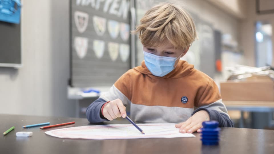 Bern hebt Maskenpflicht für Kinder bis zur 4. Klasse auf