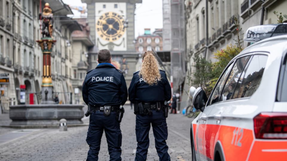 In Bern dürfen nur Schweizerinnen und Schweizer zum polizeilichen Dienst antreten.