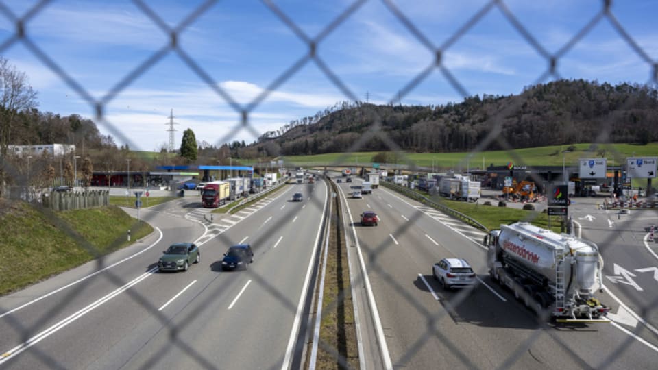 Die Autobahn A1 beim Grauholz: Oft staut sich hier der Verkehr.