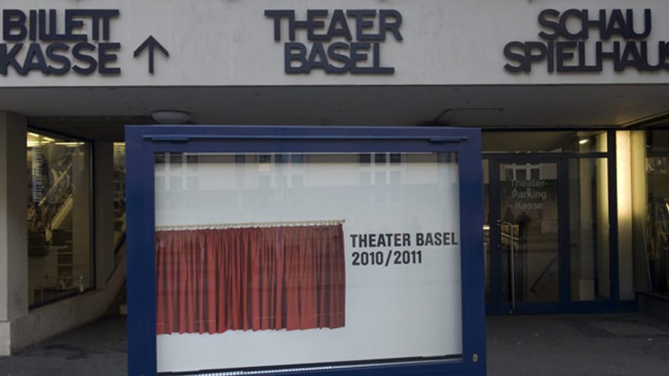 Eingang zur Kasse des Theater Basel: Der Rückgang der Besucher in der letzten Spielzeit ist markant.