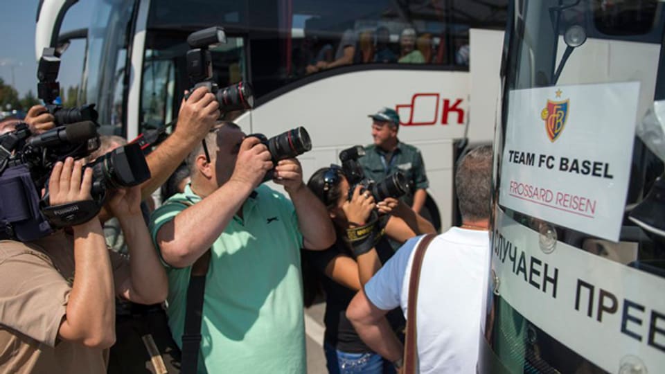 Grosses Medieninteresse für FCB-Bus in Sofia
