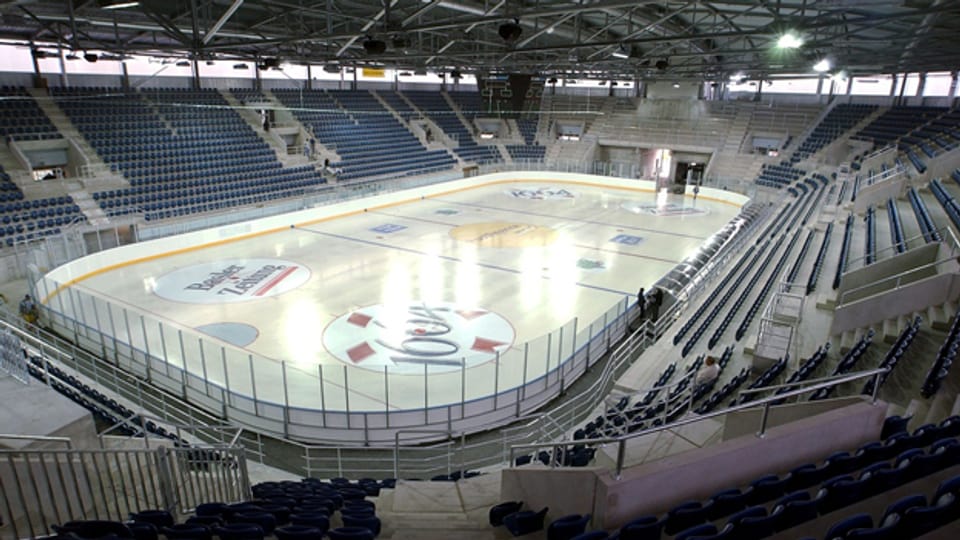 Soll nach dem Konkurs des EHC Basel nicht das ganze Jahr leer stehen: Die Eisfläche der St. Jakob-Arena.