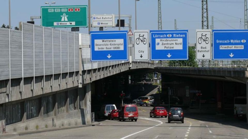Die A2 bei Basel soll mehr Verkehr fassen.