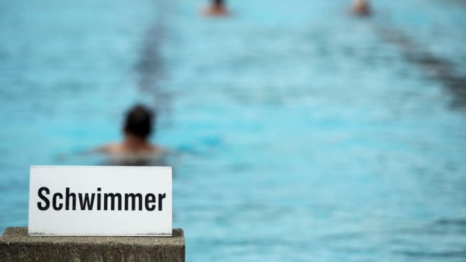 Bald schon könnte ein elektronischer Badmeister die Allschwiler Schwimmer überwachen.