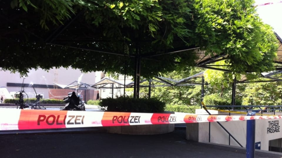 Absperrungen in der Basler Innestadt wegen einer Bombendrohung.