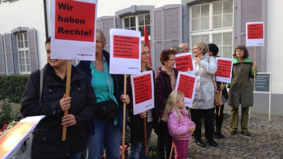 Hebammen demonstrieren in Liestal