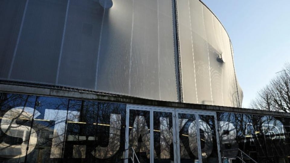Blick auf die Fassade der St.Jakob-Arena