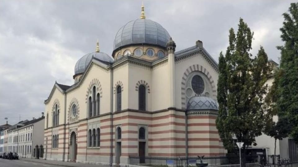 Die Basler Regierung will die Synagoge besser schützen.