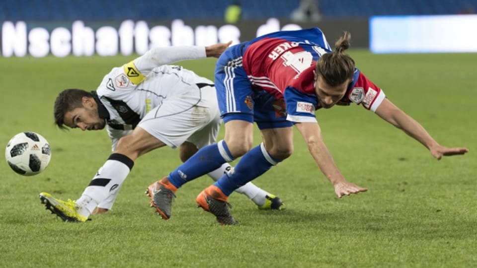 Valentin Stocker geriet mit dem FC Basel gestern ins Straucheln.