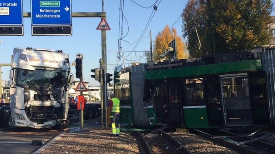 Unfall-Tram der BVB noch nicht repariert