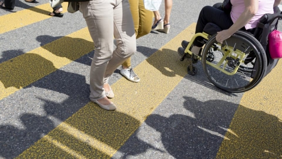 Rollstuhlfahrer sollen barrierefrei durch die Stadt kommen.