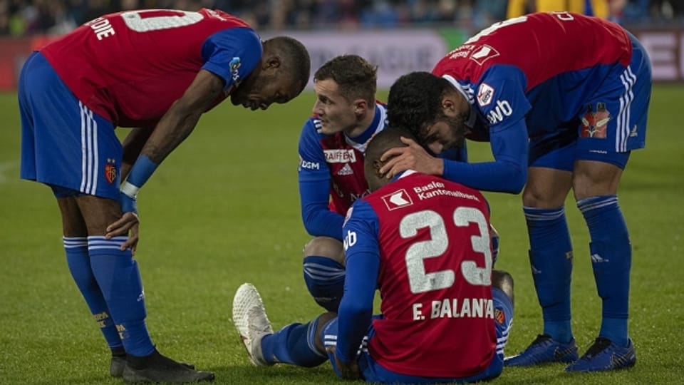 Eder Balanta (Mitte) war einer von vielen verletzten FCB-Spielern der Hinrunde.